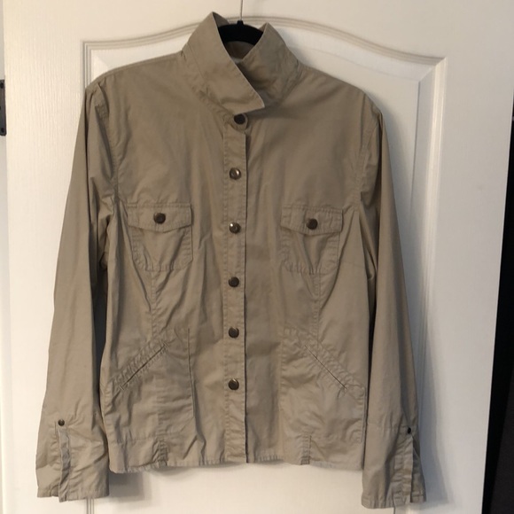 Sporty and Casual Jacket/Blazer - Picture 6 of 11